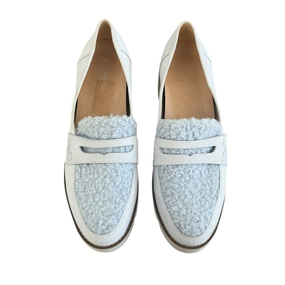 Vionic Women's Cheryl Faux Fur Comfort Penny Loafer Baby Blue Size 9 Lug Sole - Picture 3 of 11